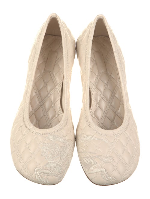 Burberry Leather Pumps