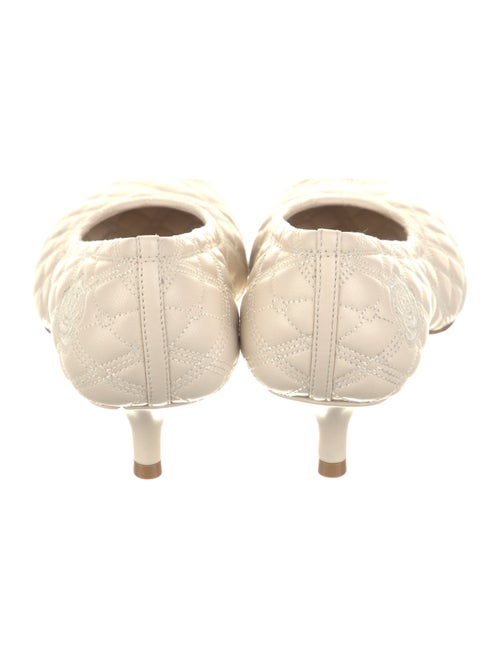 Burberry Leather Pumps