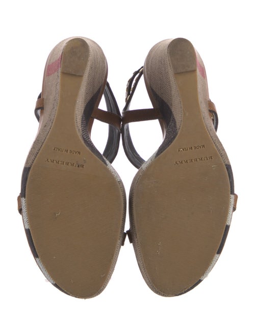 Burberry House Check Pattern Leather T-Strap Pumps