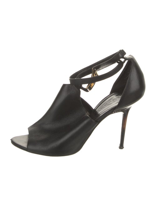 Burberry Nova Check Pattern Leather T-Strap Pumps