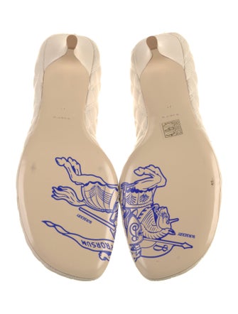 Burberry Leather Printed Pumps