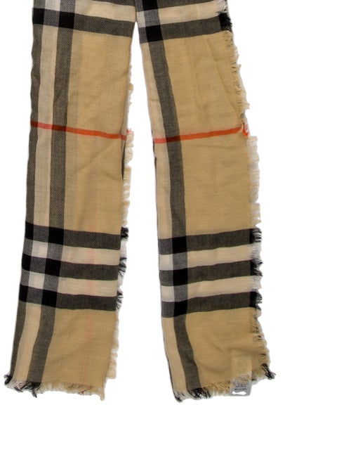 Burberry Wool House Check Pattern Scarf