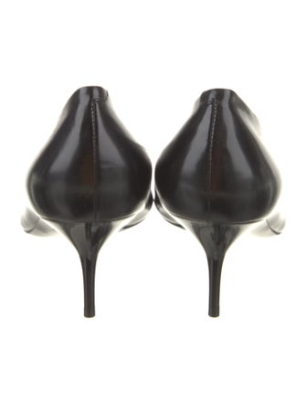 Burberry Leather Pumps