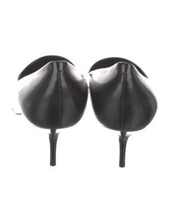 Burberry Leather Pumps