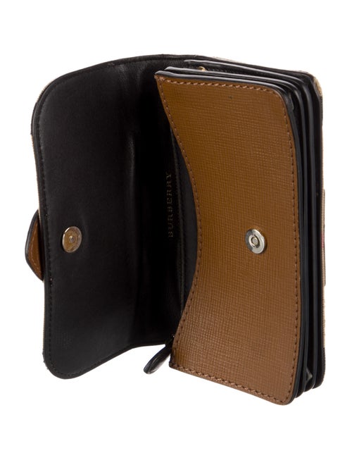 Burberry Leather Buckle