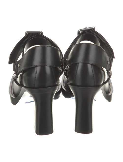 Burberry Leather Pumps