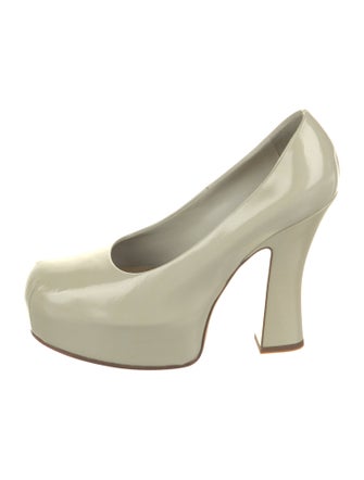 Burberry Leather Pumps