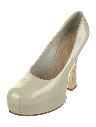 Burberry Leather Pumps