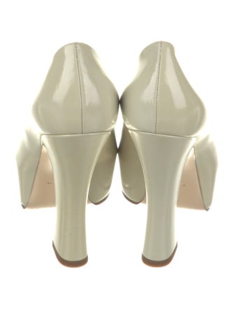 Burberry Leather Pumps