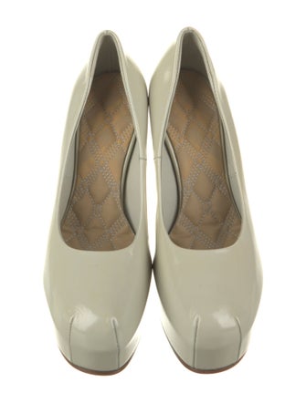 Burberry Leather Pumps
