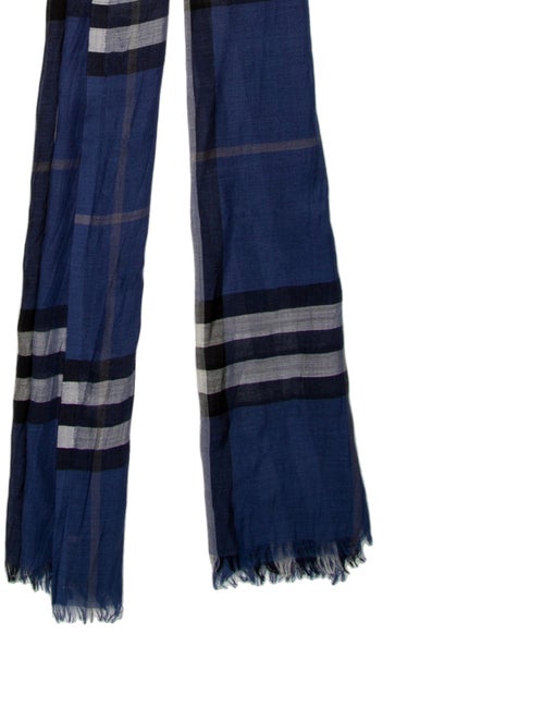 Burberry Wool House Check Pattern Scarf