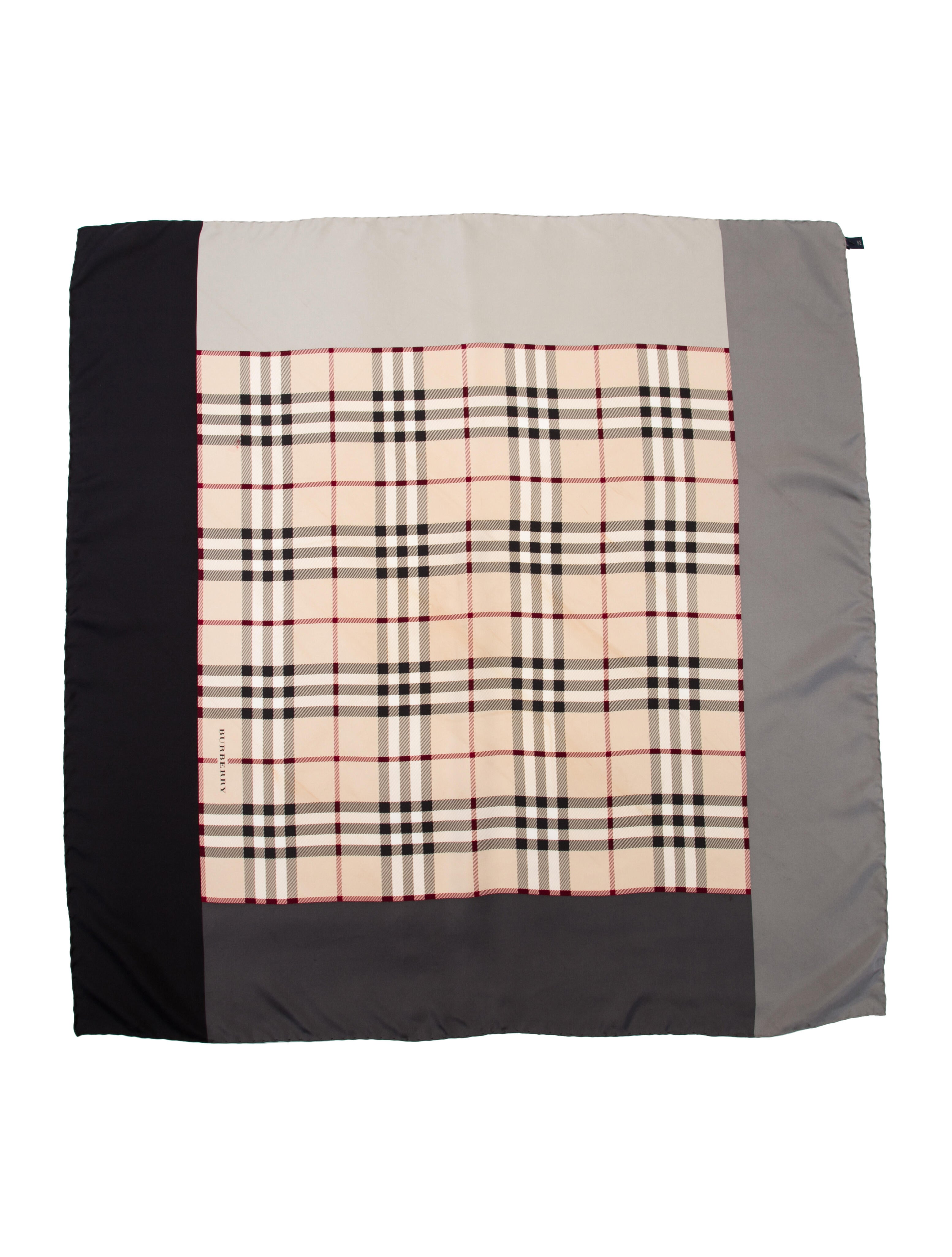 Burberry Silk House Check Pattern Scarf