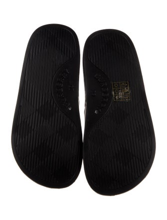 Burberry Boys' Burberry Check Pattern Slides