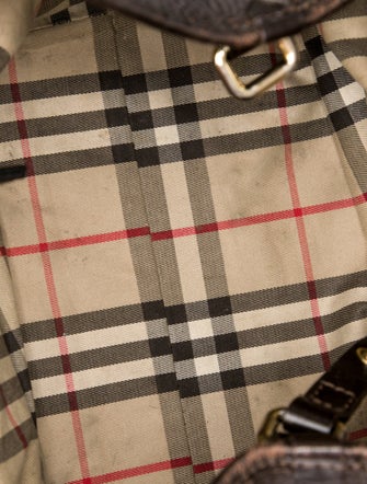 Burberry House Check Shoulder Bag