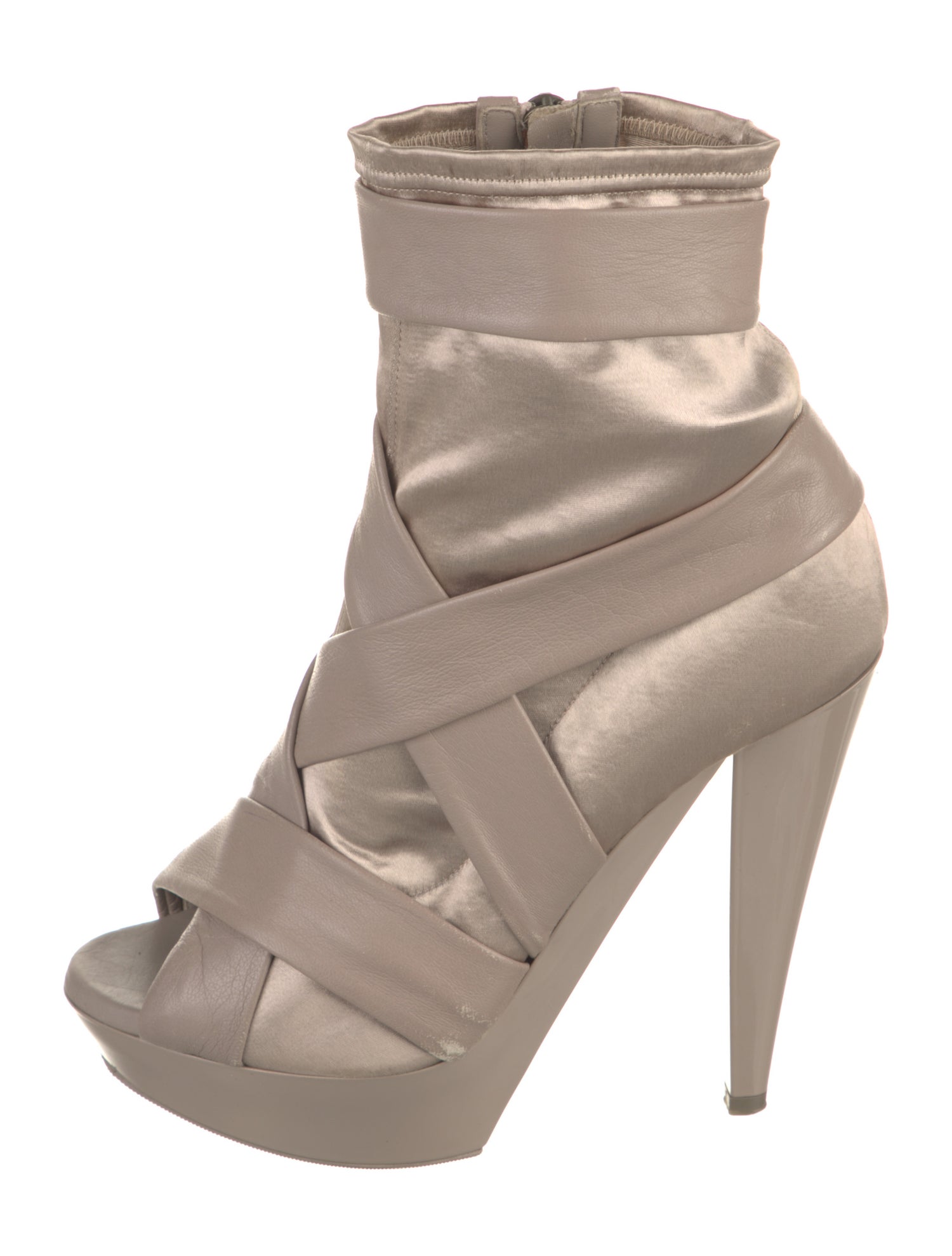 Burberry Satin Pumps