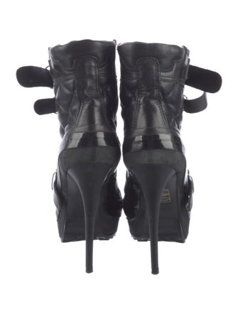 Burberry Quilted Pattern Leather Boots