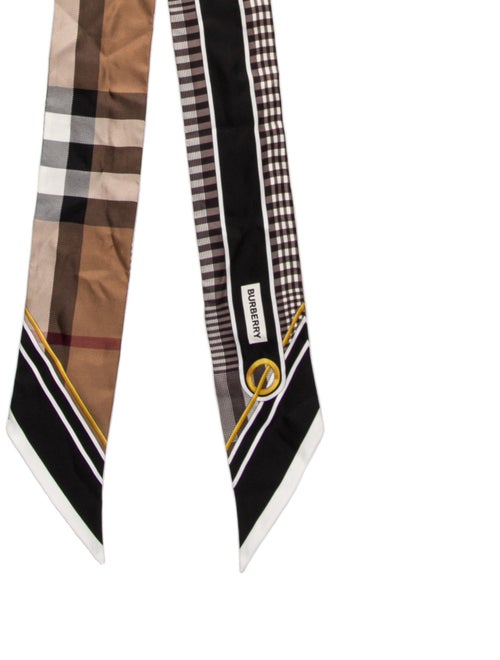 Burberry Silk House Check Pattern Stole