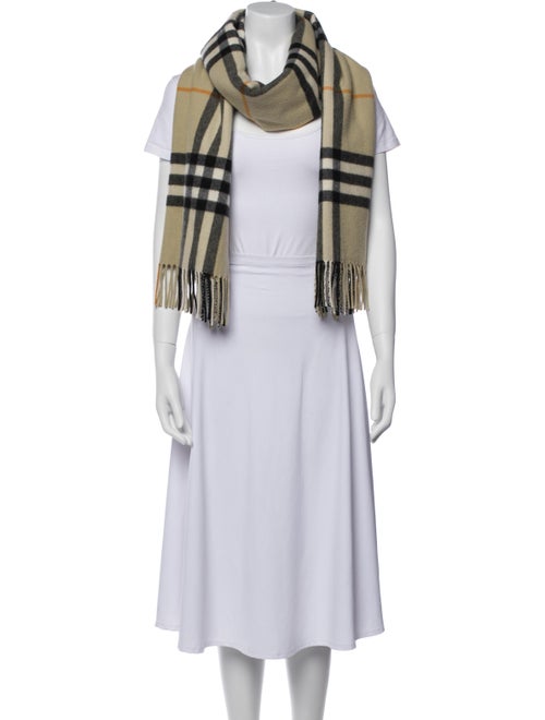 Burberry Cashmere House Check Pattern Scarf