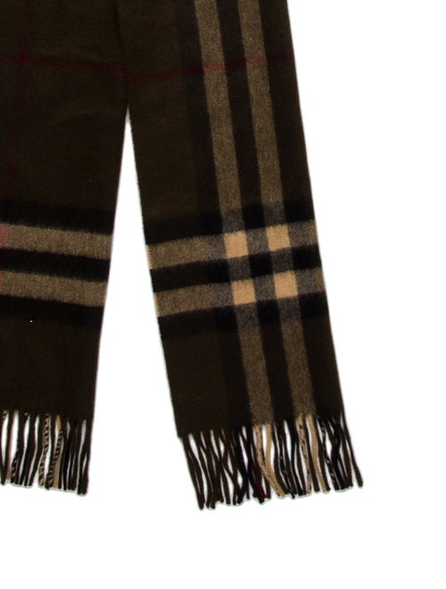 Burberry Cashmere House Check Pattern Scarf