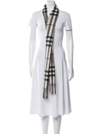 Burberry Cashmere Nova Check Pattern Scarf