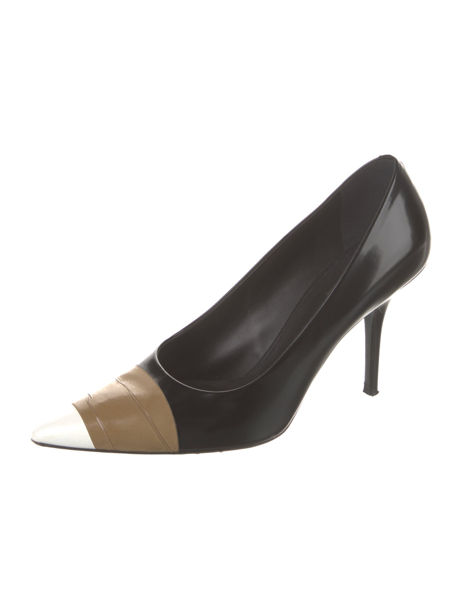 Burberry Leather Pumps