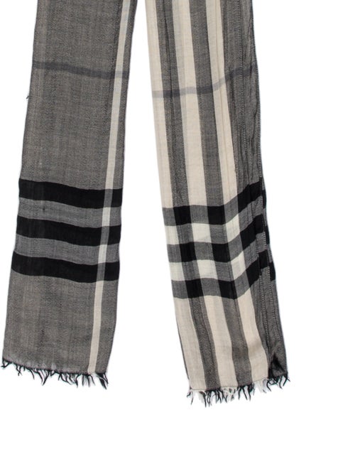 Burberry House Check Pattern Scarf