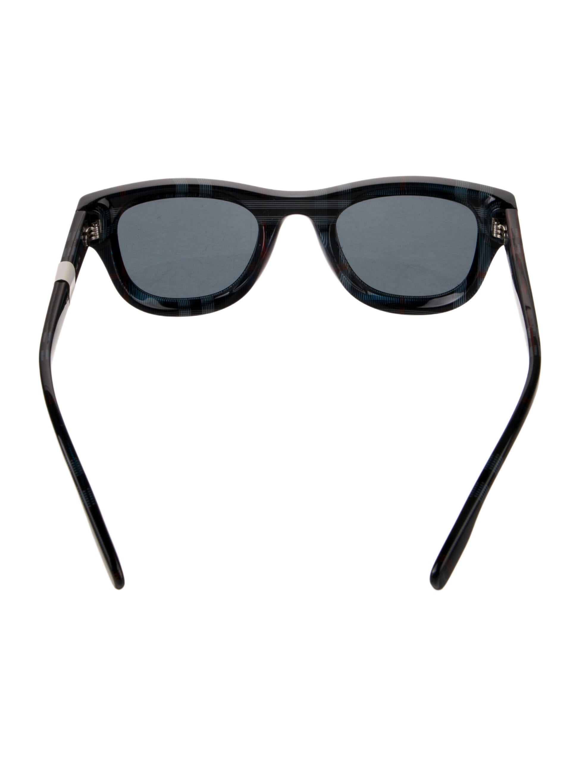 Burberry Wayfarer Tinted Sunglasses