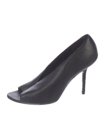 Burberry Leather Pumps