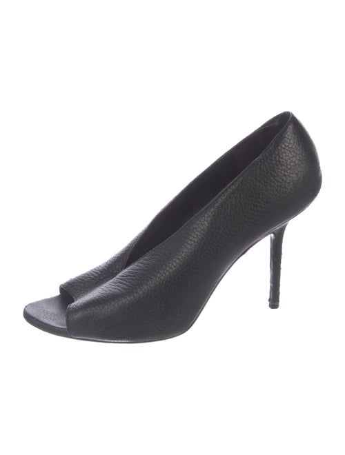 Burberry Leather Pumps