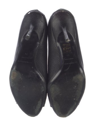 Burberry Leather Pumps