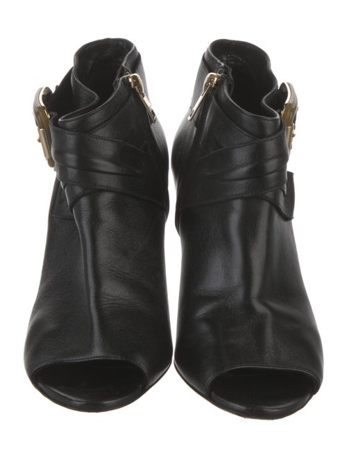 Burberry Leather Pumps