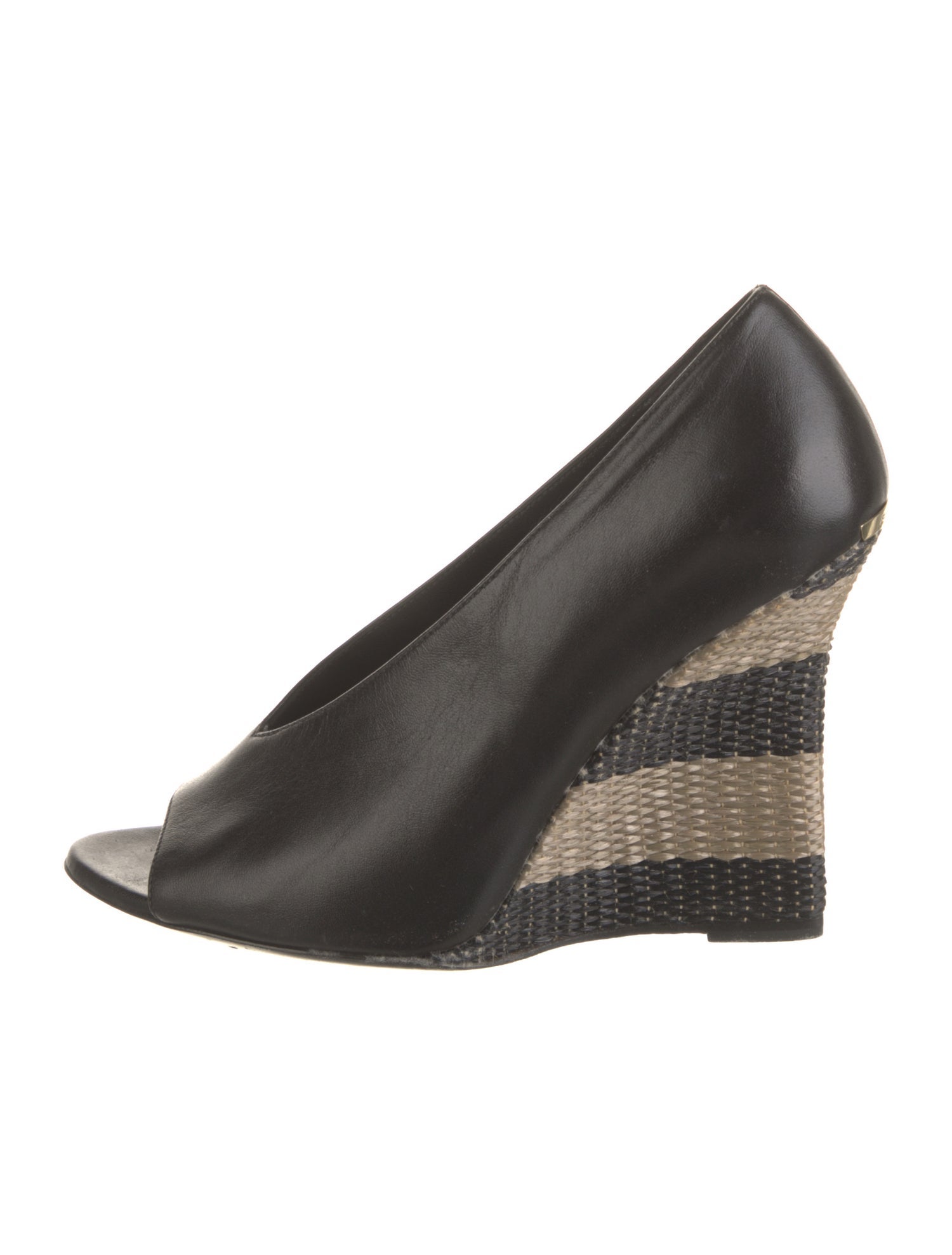 Burberry Leather Pumps