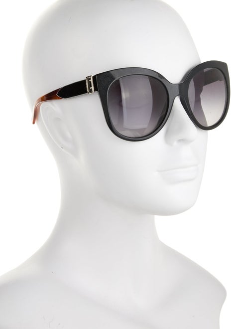 Burberry House Check Pattern Oversize Sunglasses