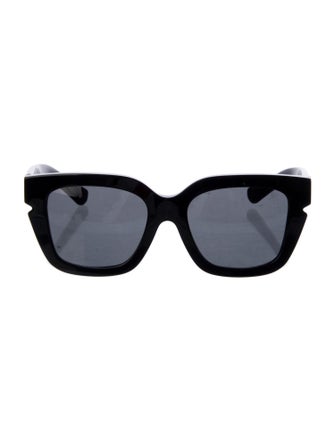Burberry Wayfarer Tinted Sunglasses
