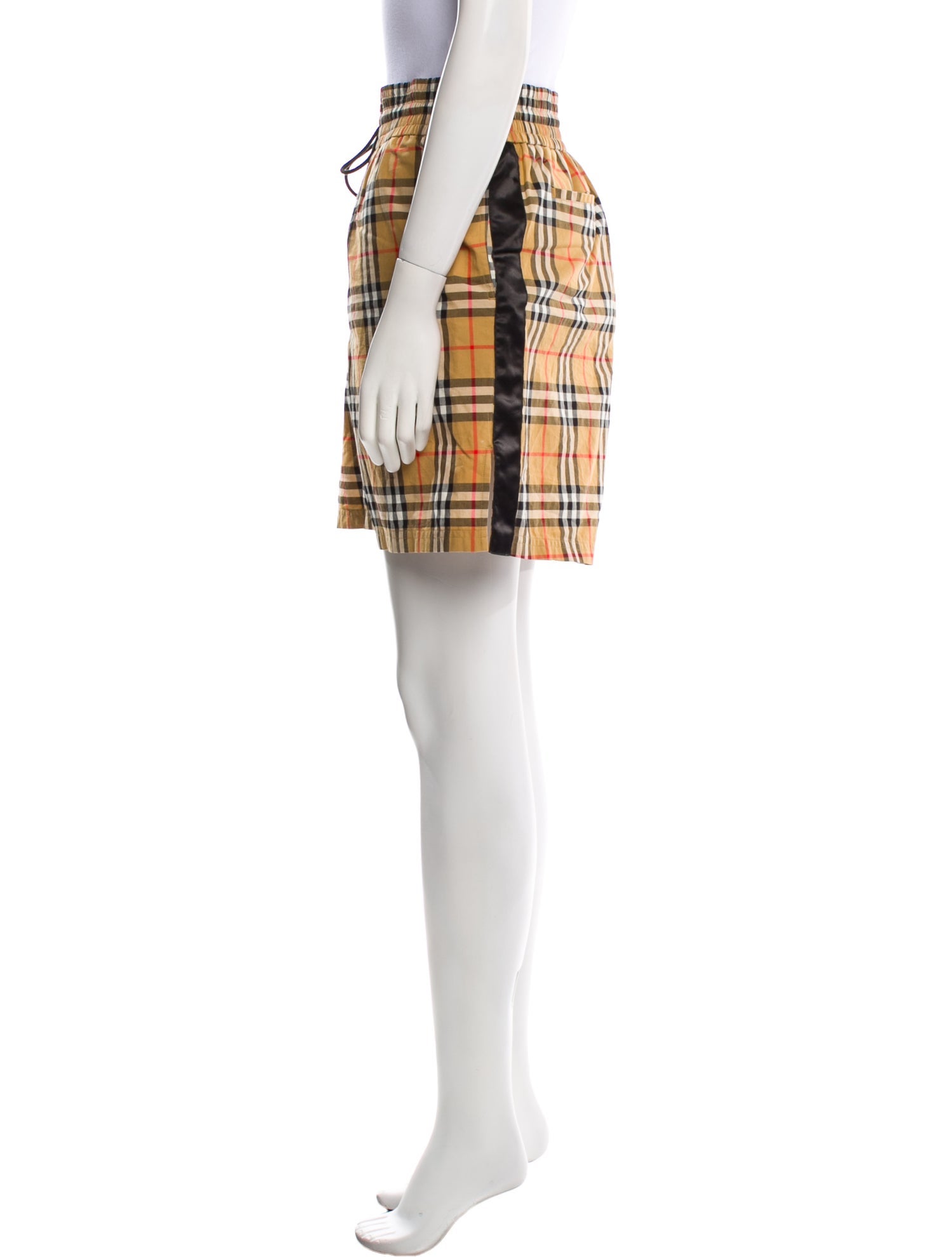 Burberry Plaid Print Knee-Length Shorts