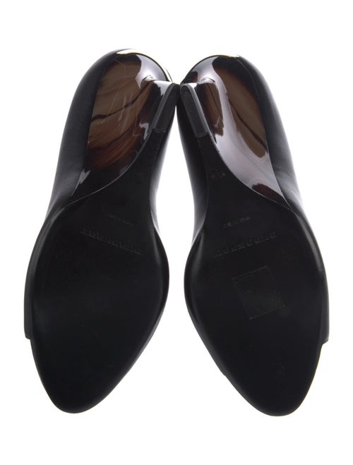 Burberry Leather Pumps
