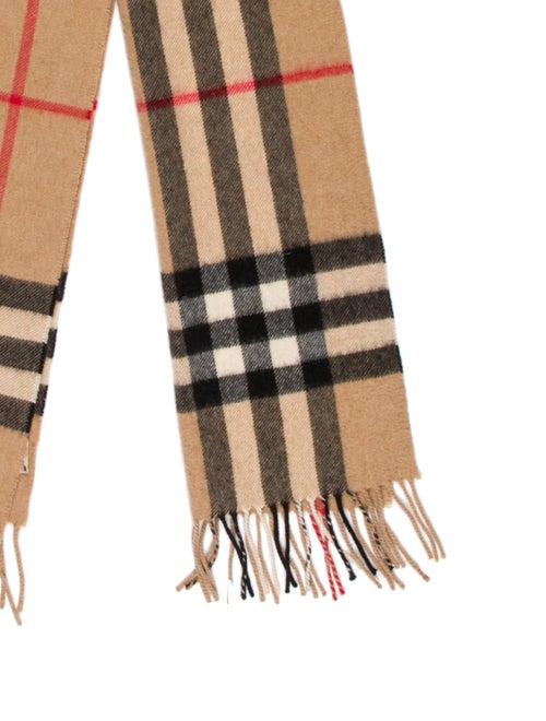 Burberry Cashmere House Check Pattern Scarf