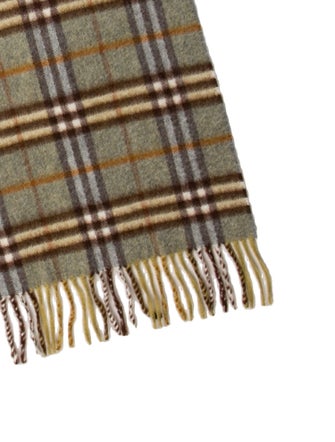 Burberry Cashmere House Check Pattern Scarf