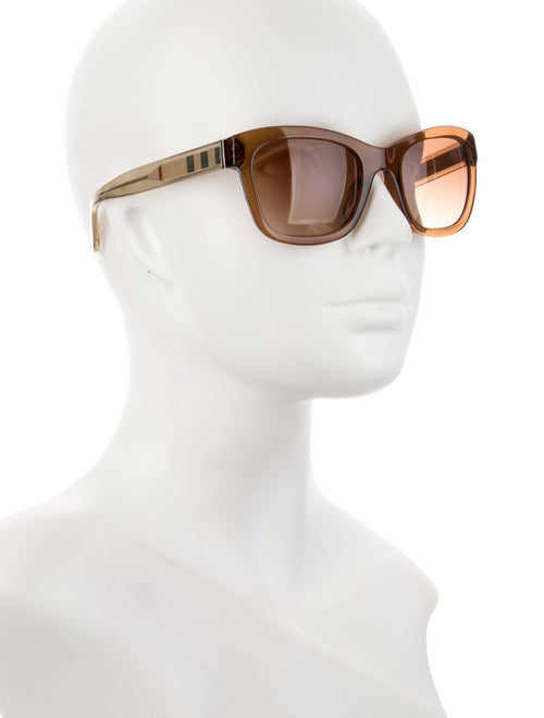 Burberry Nova Check Pattern Wayfarer Sunglasses