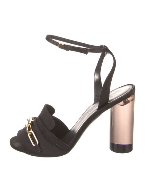 Burberry Leather Chain-Link Accents D'Orsay Pumps