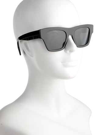 Burberry Wayfarer Tinted Sunglasses