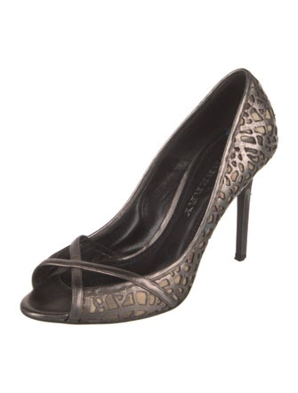 Burberry Super Nova Check Pattern Leather Pumps