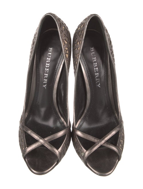 Burberry Super Nova Check Pattern Leather Pumps