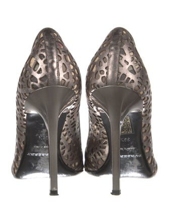 Burberry Super Nova Check Pattern Leather Pumps