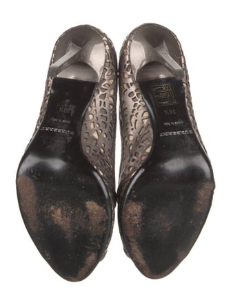 Burberry Super Nova Check Pattern Leather Pumps