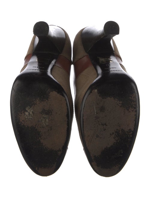 Burberry Leather Colorblock Pattern Pumps