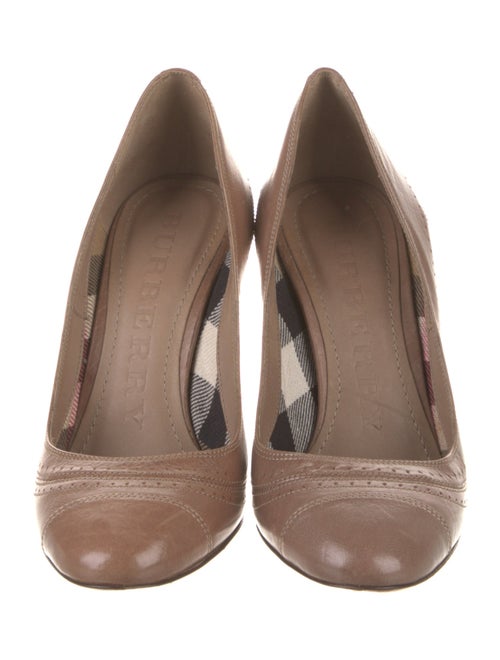 Burberry Leather Pumps