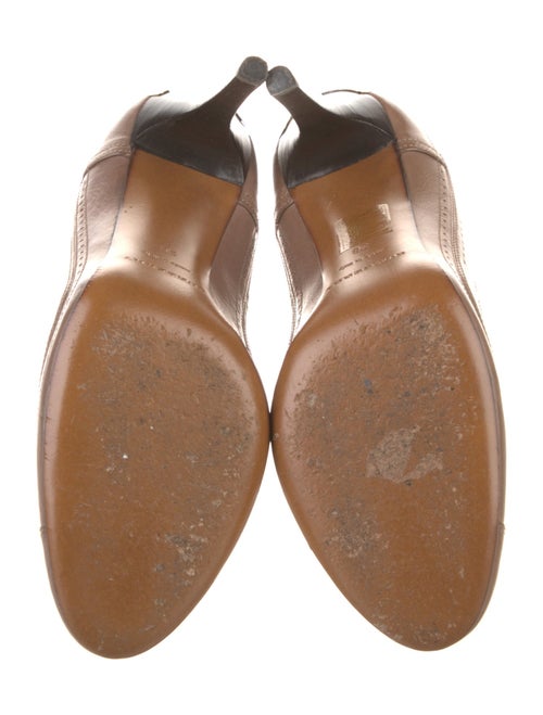 Burberry Leather Pumps