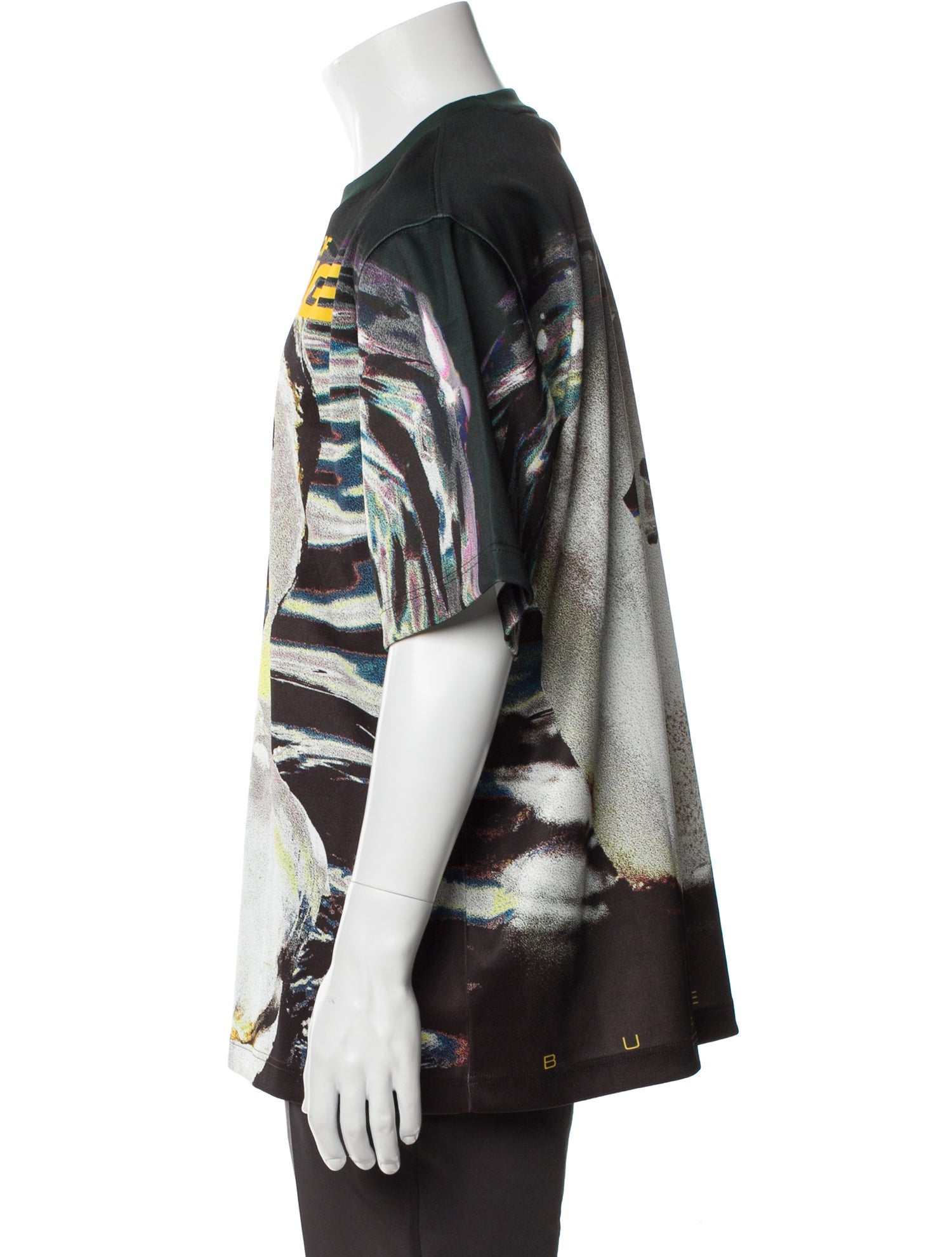 Burberry Graphic Print Crew Neck T-Shirt w/ Tags