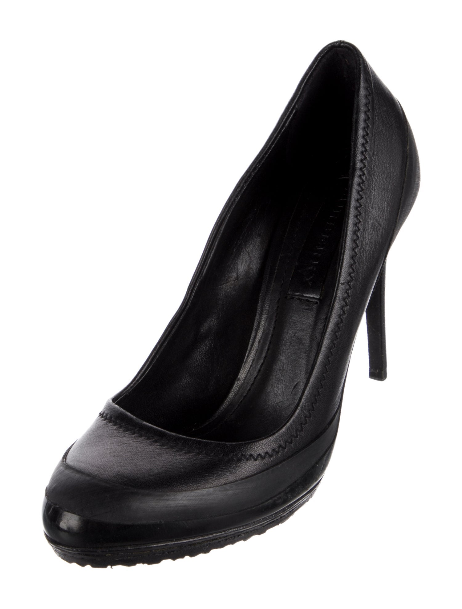 Burberry Leather Pumps